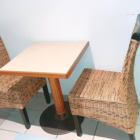 Comfort Triple Room Hn Wenen Buitenkant foto