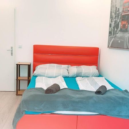 Comfort Triple Room Hn Wenen Buitenkant foto