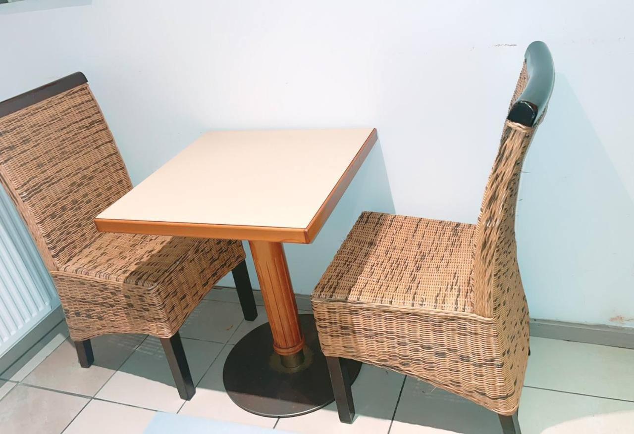 Comfort Triple Room Hn Wenen Buitenkant foto