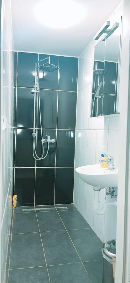 Comfort Triple Room Hn Wenen Buitenkant foto