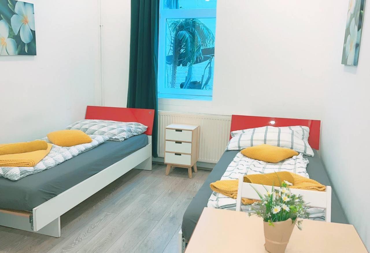 Comfort Triple Room Hn Wenen Buitenkant foto