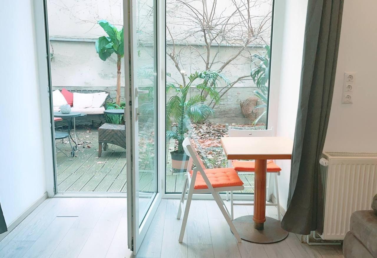 Comfort Triple Room Hn Wenen Buitenkant foto