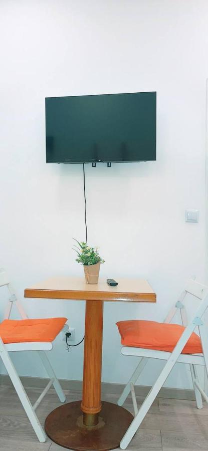 Comfort Triple Room Hn Wenen Buitenkant foto